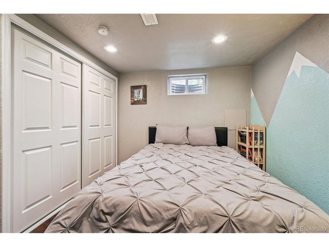 1556 S Field Ct, Lakewood, CO 80232