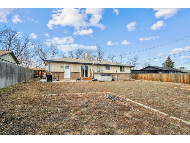 1556 S Field Ct, Lakewood, CO 80232