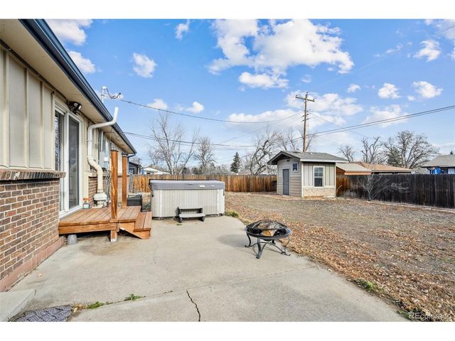 1556 S Field Ct, Lakewood, CO 80232