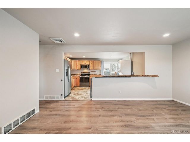 1556 S Field Ct, Lakewood, CO 80232