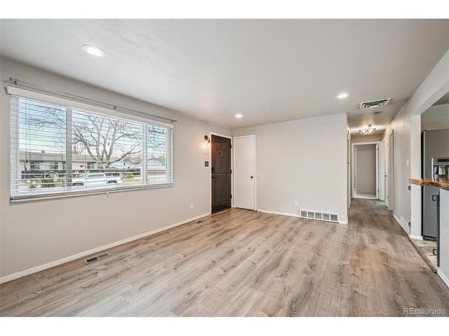 1556 S Field Ct, Lakewood, CO 80232