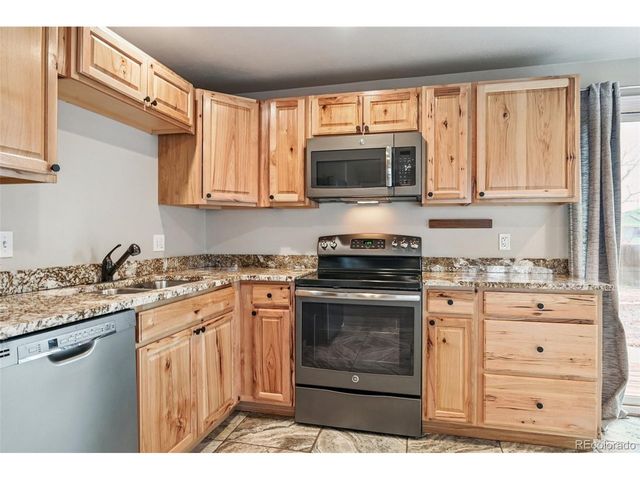 1556 S Field Ct, Lakewood, CO 80232