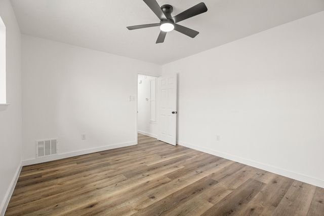 16114 Reseda Circle, Houston, TX 77062
