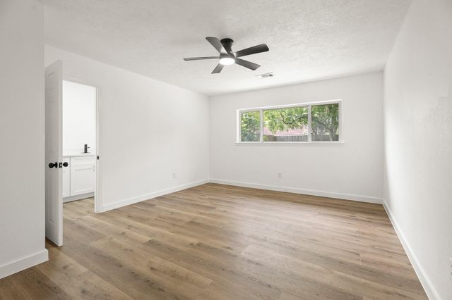 16114 Reseda Circle, Houston, TX 77062