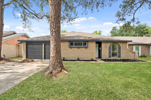 16114 Reseda Circle, Houston, TX 77062