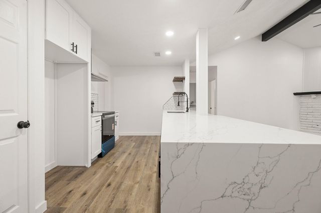 16114 Reseda Circle, Houston, TX 77062