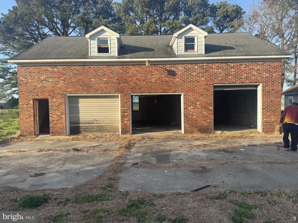 Image 11 of property listing at 5719 GEORGE ISLAND LANDING RD, Stockton, MD 21864
