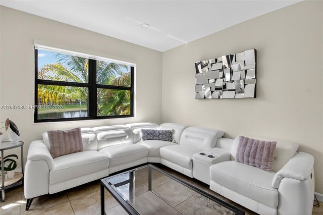 3616 SE 2nd Dr, Homestead, FL 33033