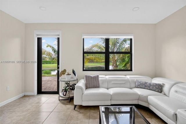 3616 SE 2nd Dr, Homestead, FL 33033