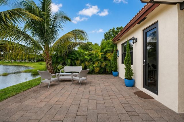 3616 SE 2nd Dr, Homestead, FL 33033