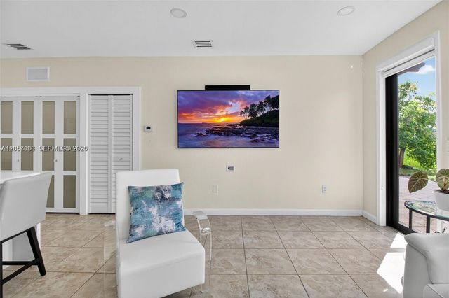 3616 SE 2nd Dr, Homestead, FL 33033