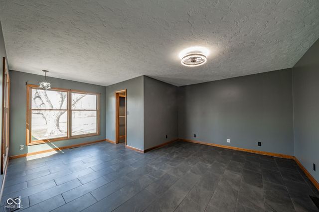 4541 N 200 E, Anderson, IN 46012