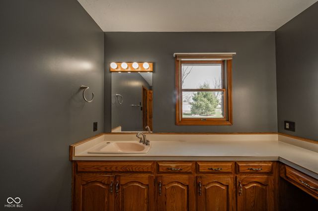 4541 N 200 E, Anderson, IN 46012