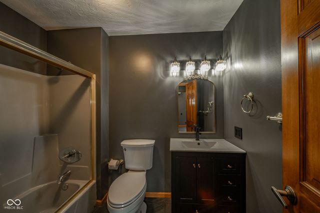 4541 N 200 E, Anderson, IN 46012