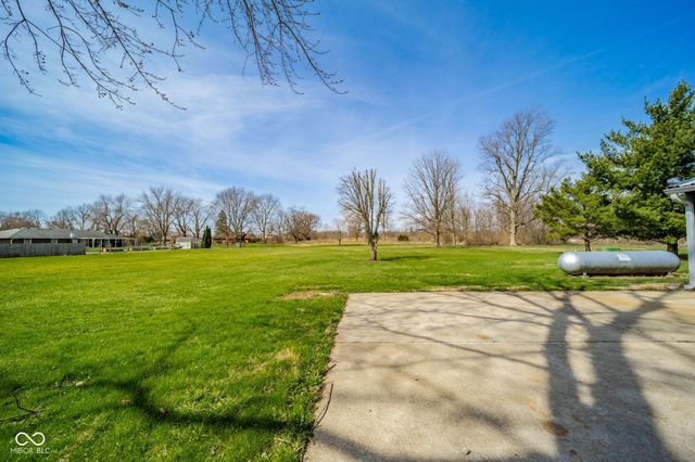 4541 N 200 E, Anderson, IN 46012