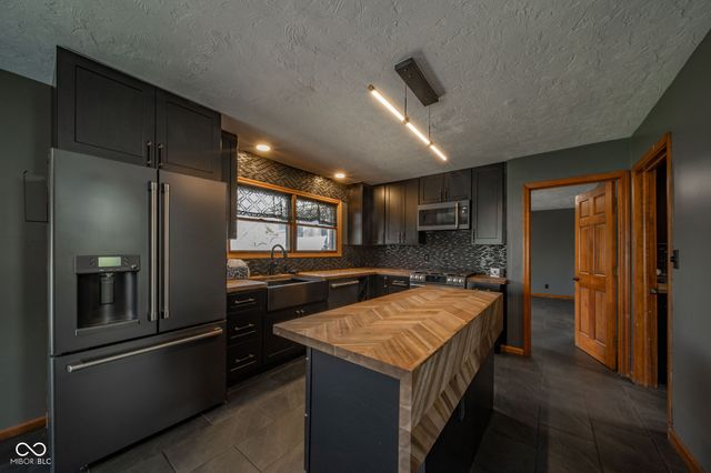 4541 N 200 E, Anderson, IN 46012