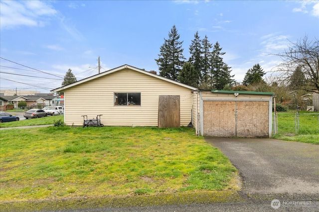 1751 S 43rd Street, Tacoma, WA 98418