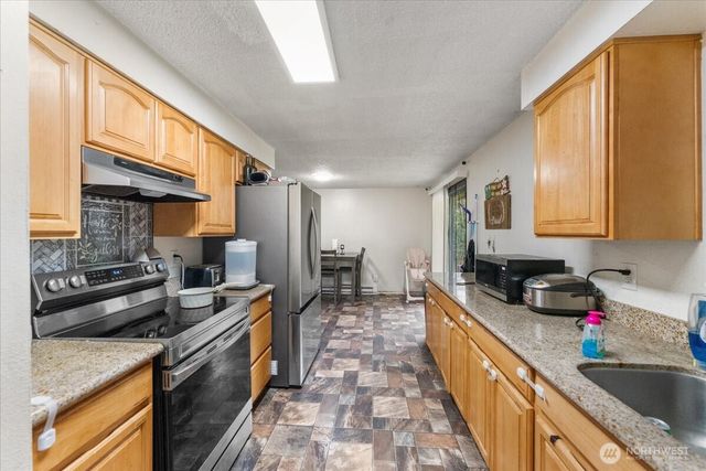 1751 S 43rd Street, Tacoma, WA 98418