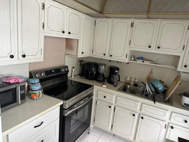 1380 NW 43 Terrace 306, Lauderhill, FL 33313