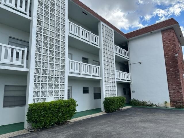 1380 NW 43 Terrace 306, Lauderhill, FL 33313