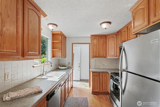 11617 7th Avenue SW, Seattle, WA 98146