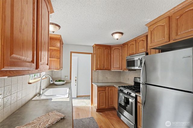 11617 7th Avenue SW, Seattle, WA 98146