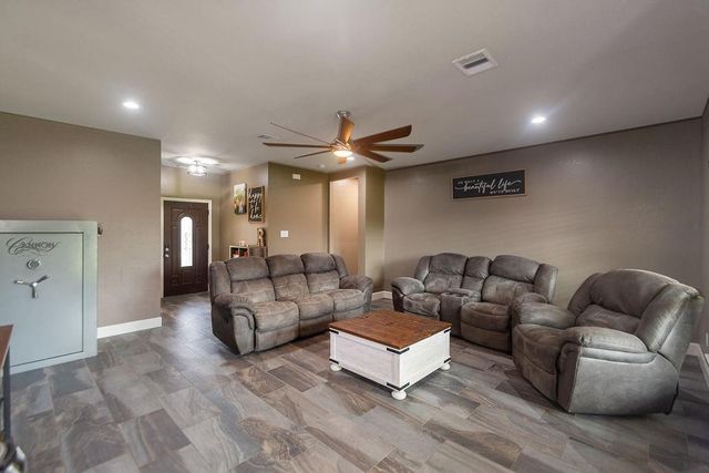 156 County Road 4862, Dayton, TX 77535