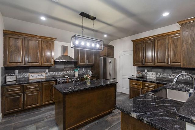 156 County Road 4862, Dayton, TX 77535