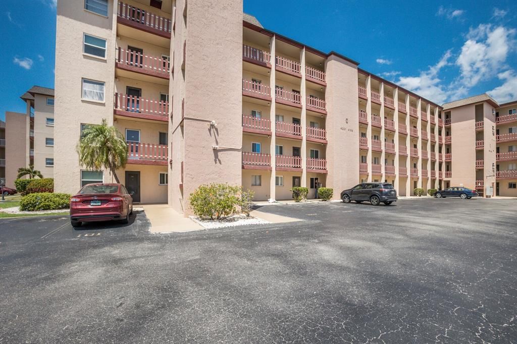4015 LAKE BAYSHORE DRIVE 108, Bradenton, FL 34205