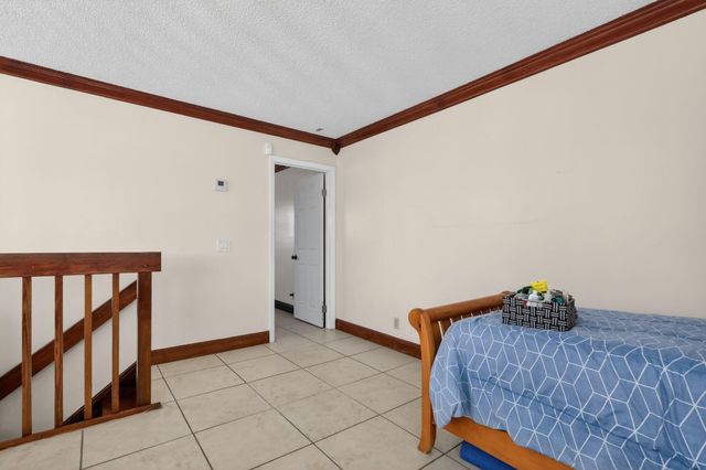 6171 NW 170th Lane, Hialeah, FL 33015