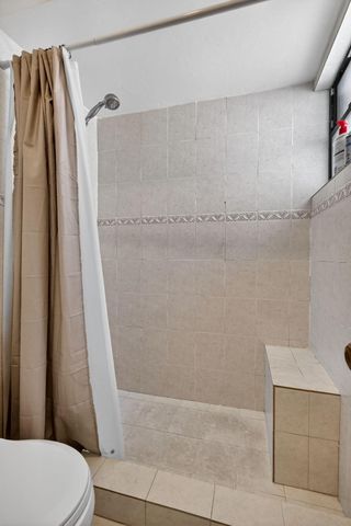 6171 NW 170th Lane, Hialeah, FL 33015