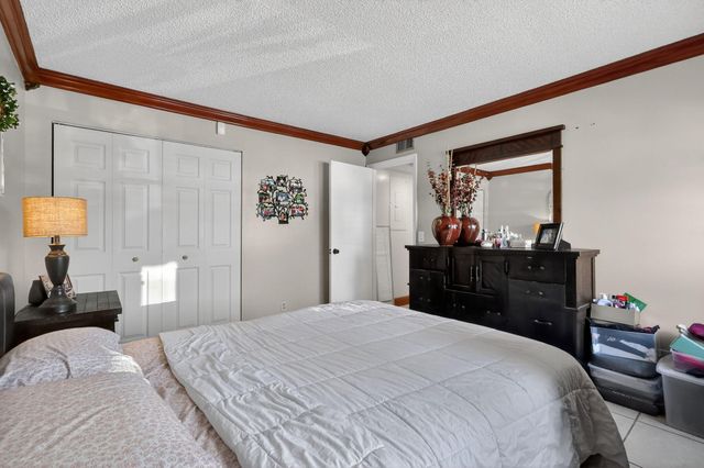 6171 NW 170th Lane, Hialeah, FL 33015