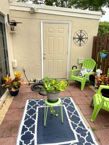 6171 NW 170th Lane, Hialeah, FL 33015