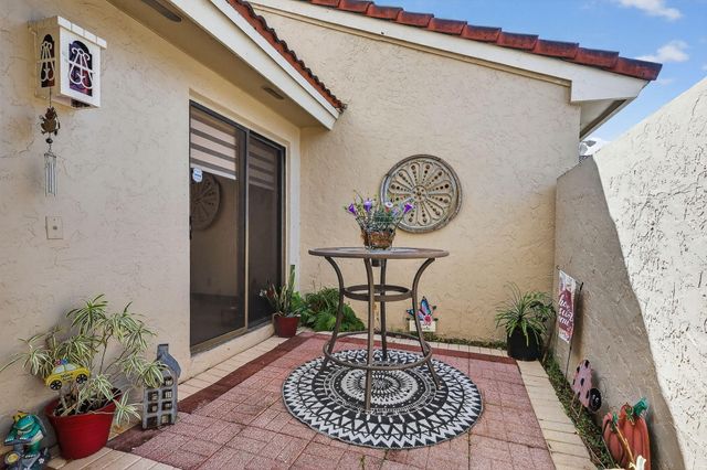 6171 NW 170th Lane, Hialeah, FL 33015