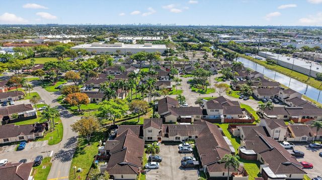 6171 NW 170th Lane, Hialeah, FL 33015