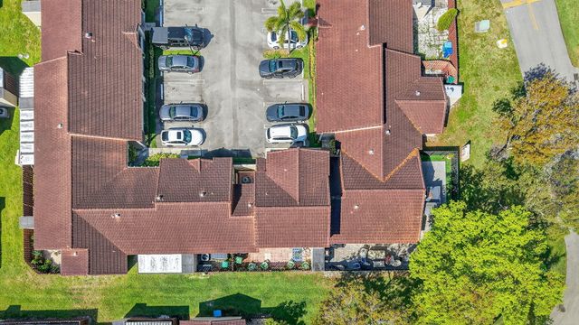 6171 NW 170th Lane, Hialeah, FL 33015