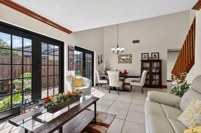 6171 NW 170th Lane, Hialeah, FL 33015