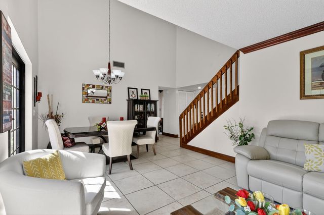 6171 NW 170th Lane, Hialeah, FL 33015