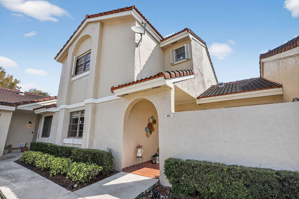 6171 NW 170th Lane, Hialeah, FL 33015