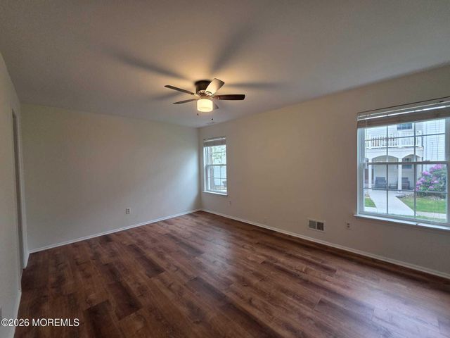 129 Tulip Lane, Freehold, NJ 07728