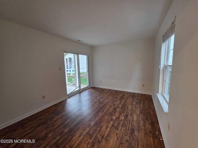 129 Tulip Lane, Freehold, NJ 07728