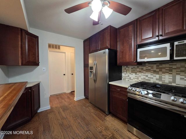 129 Tulip Lane, Freehold, NJ 07728
