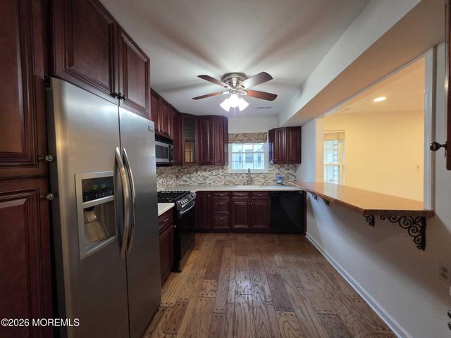 129 Tulip Lane, Freehold, NJ 07728