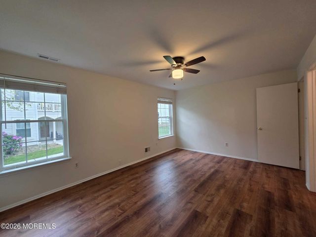 129 Tulip Lane, Freehold, NJ 07728