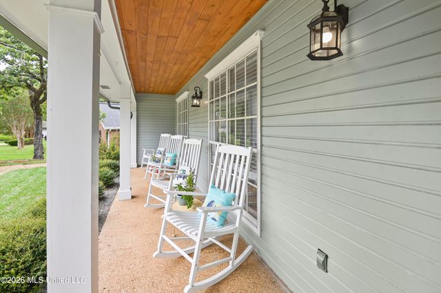 208 Boxwood Circle, Brandon, MS 39047