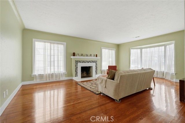 1647 N Harrison, Fresno, CA 93704