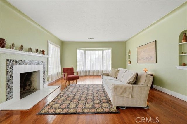 1647 N Harrison, Fresno, CA 93704