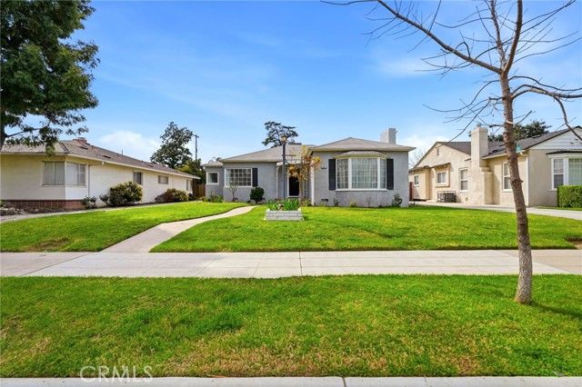 1647 N Harrison, Fresno, CA 93704