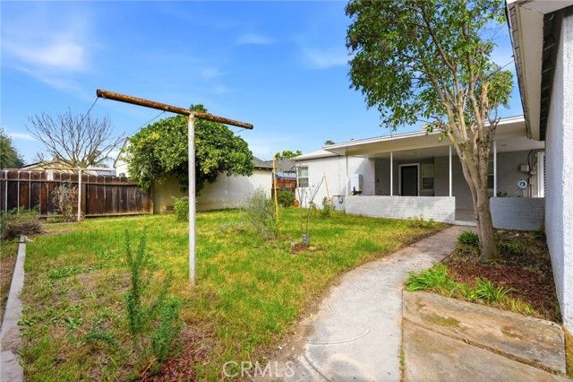 1647 N Harrison, Fresno, CA 93704