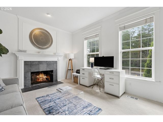 3722 Nw LORIANN Dr, Portland, OR 97229